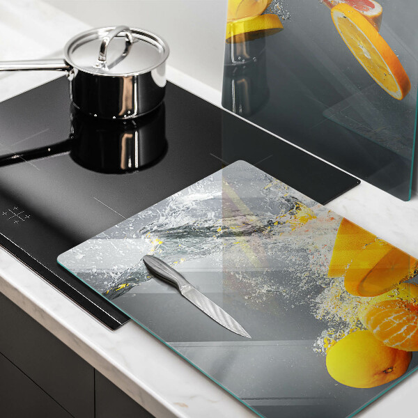 Deska do krojenia Cytryny w wodzie