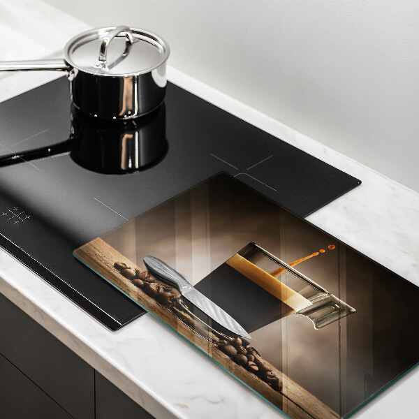 Szklana deska do krojenia Szklanka i ziarna kawy