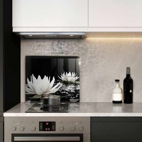 Deska kuchenna Białe lilie na wodzie