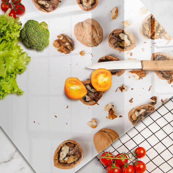 Osłona płyty indukcyjnej Orzechy na białym tle