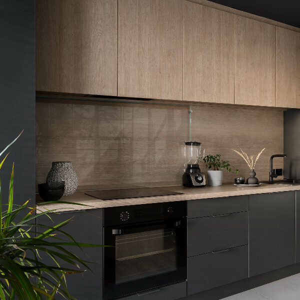 Transparentne szkło między szafkami w kuchni 140x70 cm