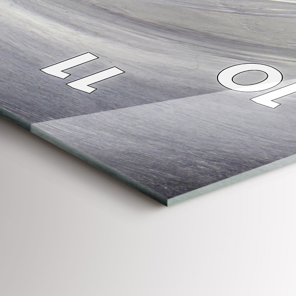 Zegar szklany pionowy Kruk w świetle księżyca