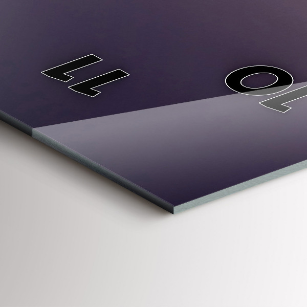 Zegar szklany pionowy Nowym Jorku East River