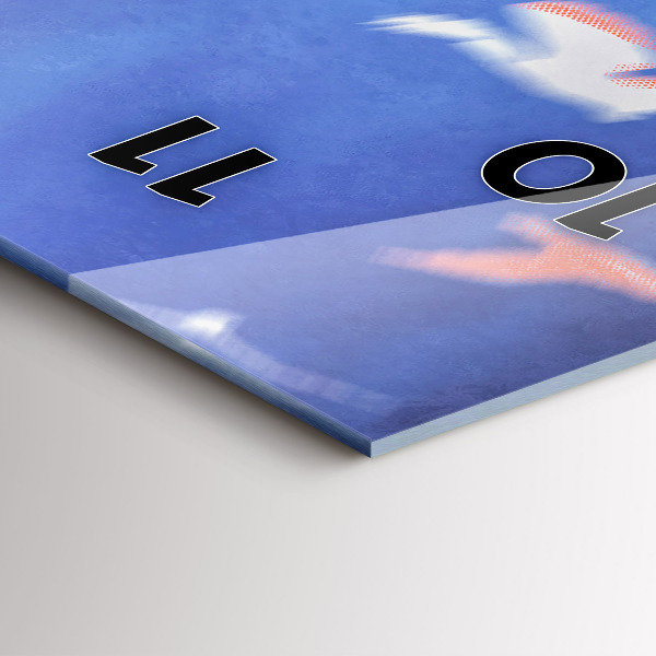 Zegar szklany pionowy Chłopiec ze skrzydłami