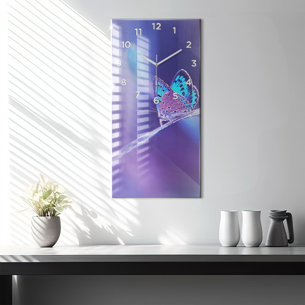 Zegar ścienny pionowy Motyl na trawie