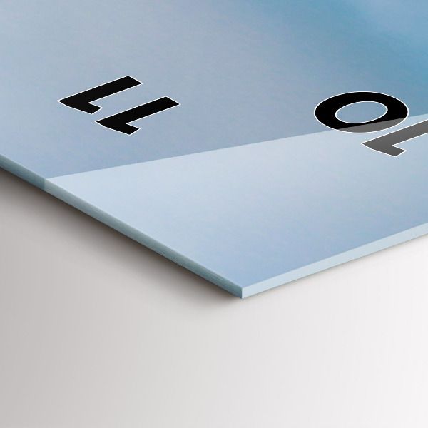 Zegar ścienny pionowy Głowa żyrafy na tle nieba