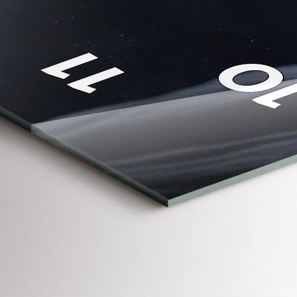 Zegar ścienny pionowy Człowiek na tle księżyca