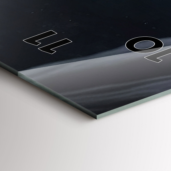 Zegar ścienny pionowy Człowiek na tle księżyca