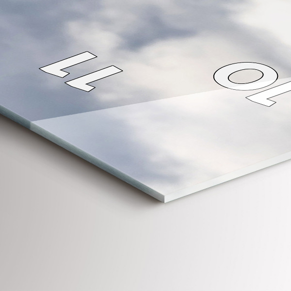 Zegar ścienny pionowy Koza w Dolinie Aosta