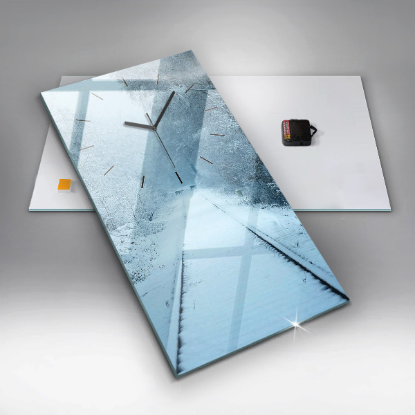 Zegar ścienny pionowy Sarny na torach