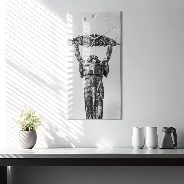 Zegar ścienny pionowy Statua Wolności w Budapeszcie