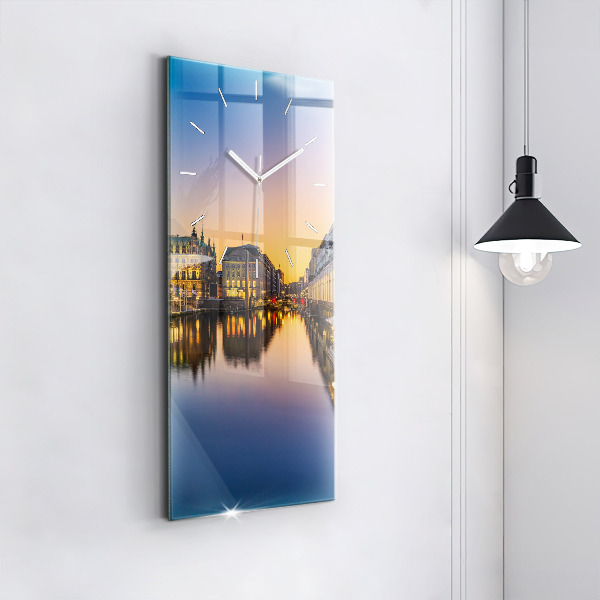 Zegar szklany pionowy Ratusz w Hamburgu