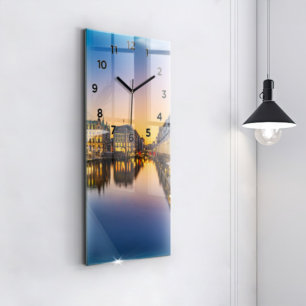 Zegar szklany pionowy Ratusz w Hamburgu