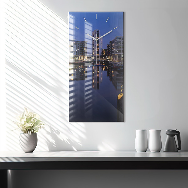 Zegar szklany pionowy Miasto oświetlone nocą