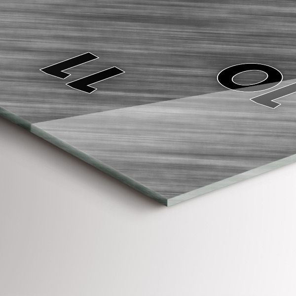 Zegar szklany pionowy Metalowa ściana