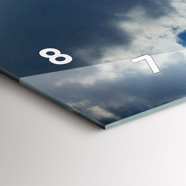 Zegar poziomy Flaga Polski na tle nieba