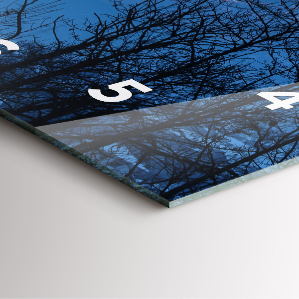 Kwadratowy zegar Widok na góry