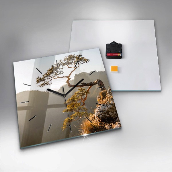 Kwadratowy zegar Drzewo w górach