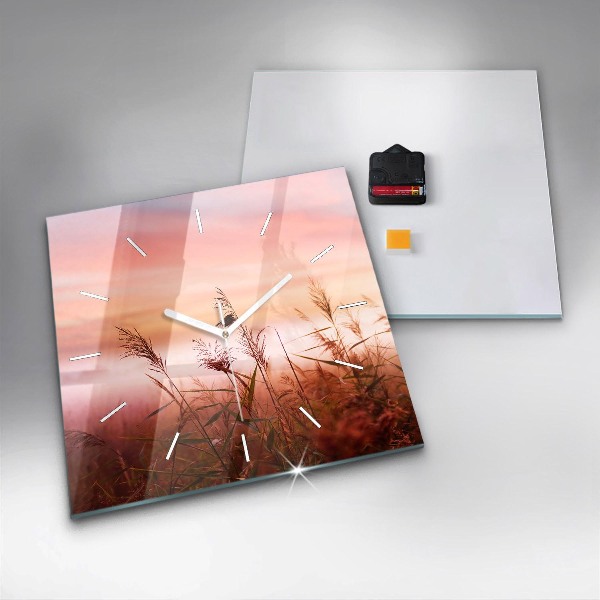 Kwadratowy zegar Mglisty poranek