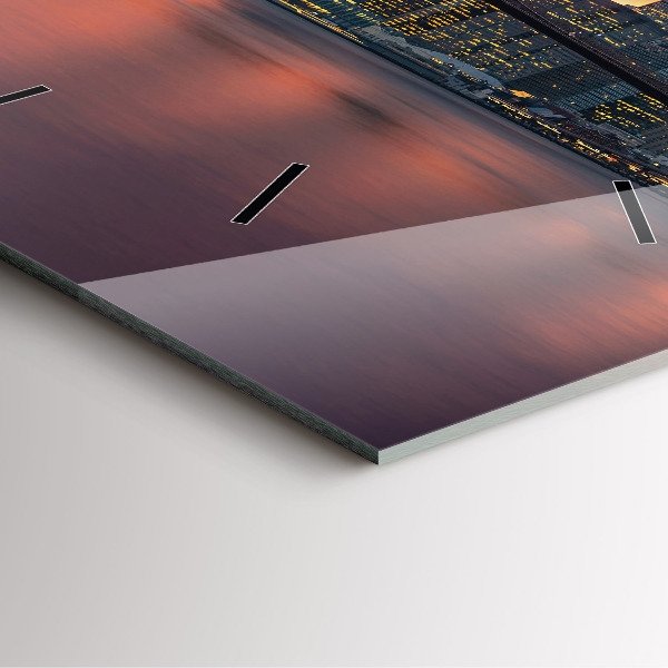 Kwadratowy zegar Nowym Jorku East River