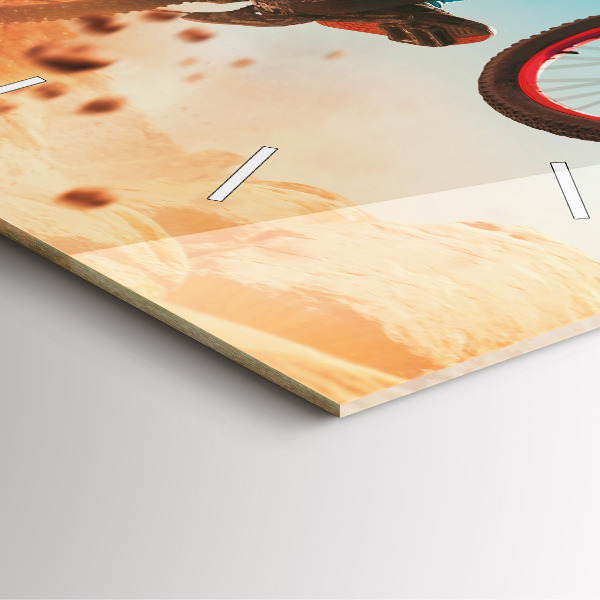 Kwadratowy zegar Kaskader i adrenalina