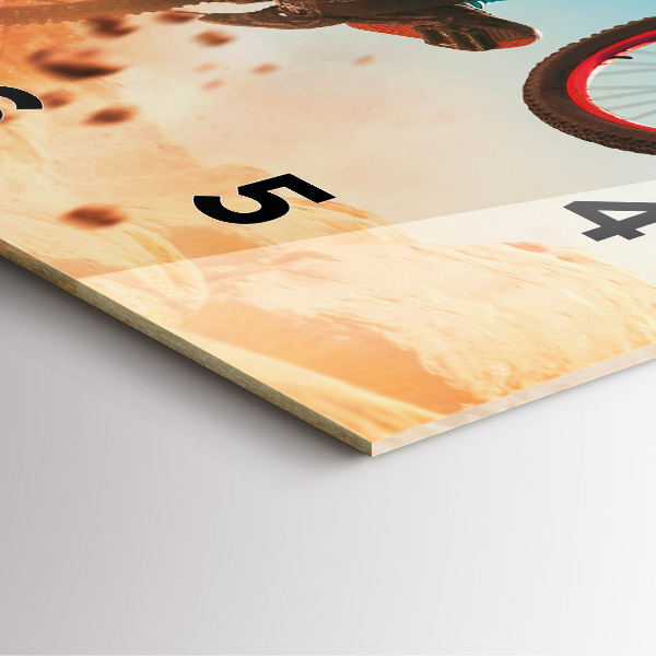 Kwadratowy zegar Kaskader i adrenalina