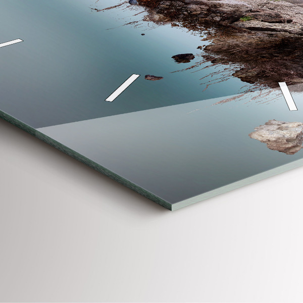 Kwadratowy zegar Latająca wyspa i wodospad