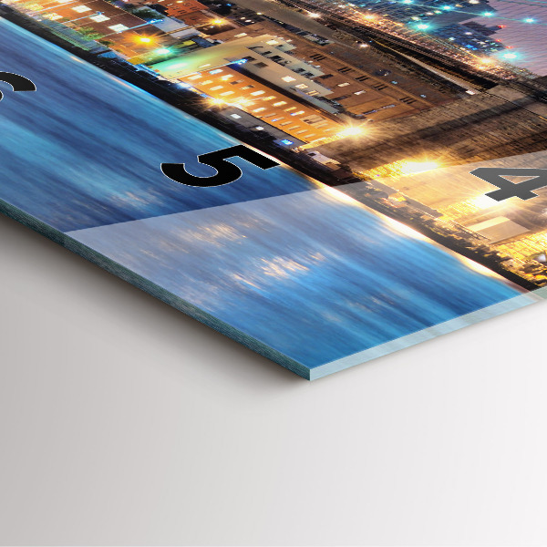 Kwadratowy zegar Brooklyn Most i East River