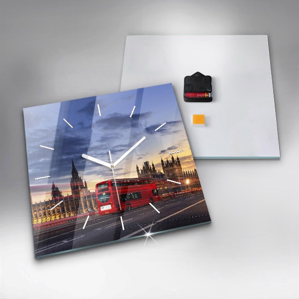 Kwadratowy zegar Czerwony londyński autobus