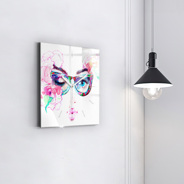 Kwadratowy zegar Kobieta w okularach