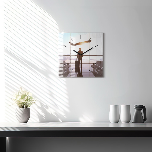 Kwadratowy zegar Człowiek na lotnisku