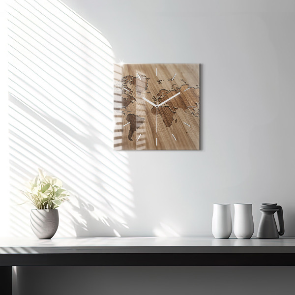 Kwadratowy zegar Mapa świata na drewnie