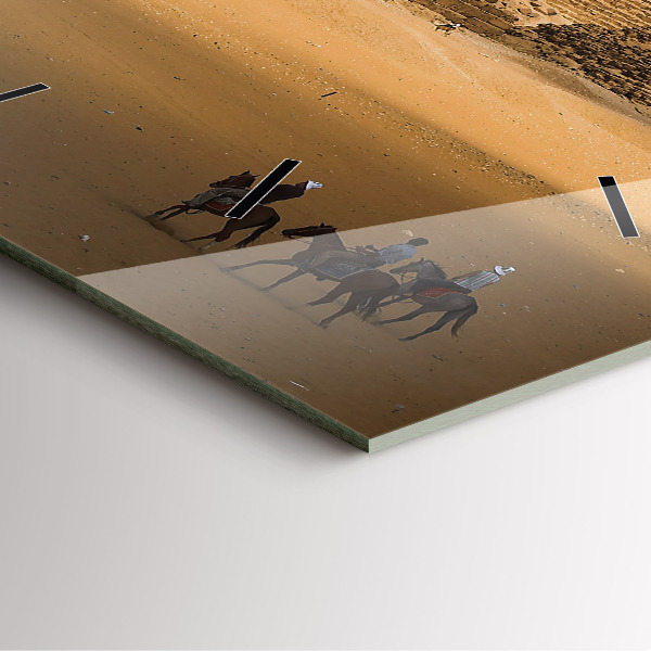 Kwadratowy zegar Piramidy i zachód słońca