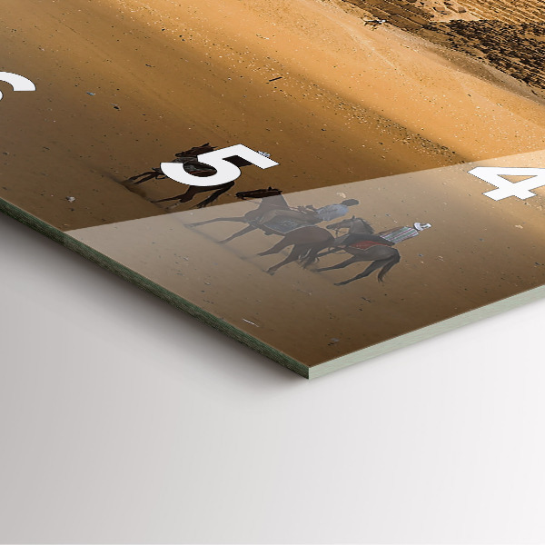 Kwadratowy zegar Piramidy i zachód słońca