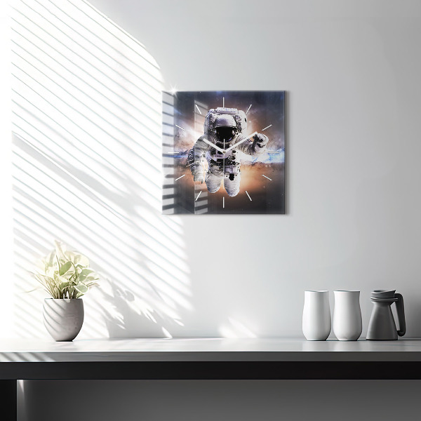 Zegar na ścianę kwadratowy Astronauta w kosmosie