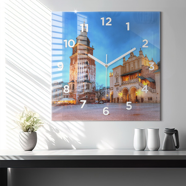 Kwadratowy zegar Rynek Główny w Krakowie