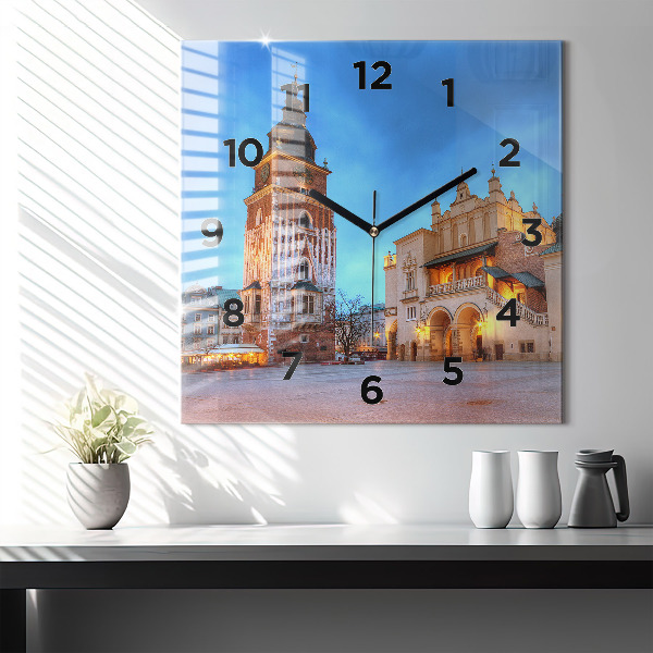 Kwadratowy zegar Rynek Główny w Krakowie