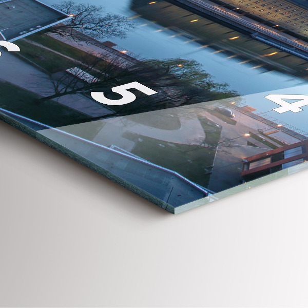 Kwadratowy zegar Wrocław z drona