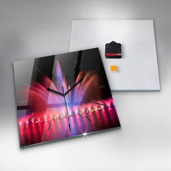 Kwadratowy zegar Wrocławska fontanna nocą