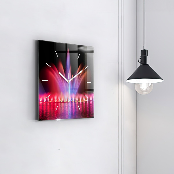 Kwadratowy zegar Wrocławska fontanna nocą