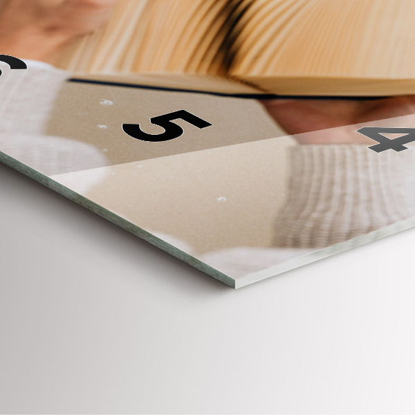 Zegar ścienny kwadratowy Chwila z książką