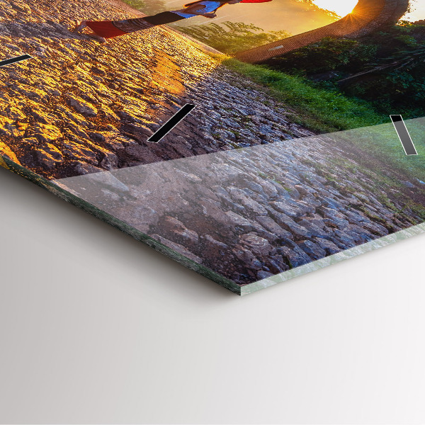 Kwadratowy zegar Park Surat Thani Tajlandia