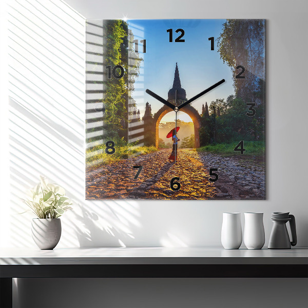 Kwadratowy zegar Park Surat Thani Tajlandia