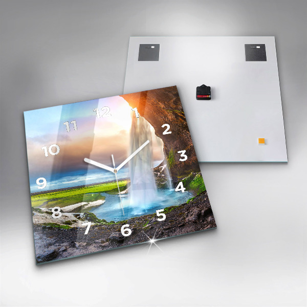 Kwadratowy zegar Wodospad w Islandii