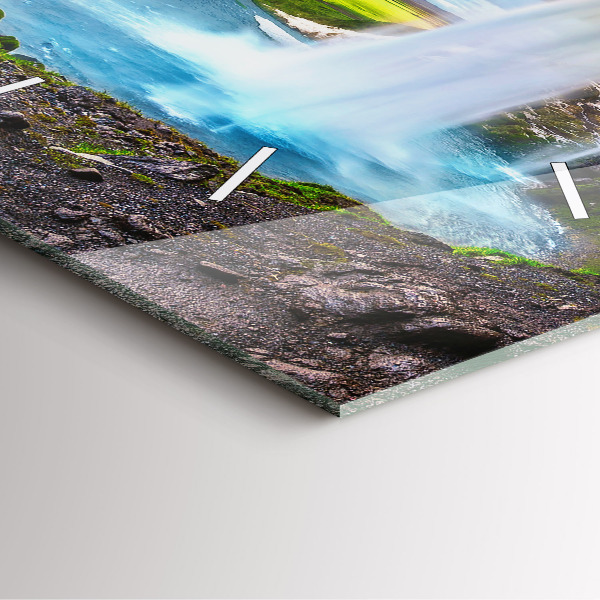 Kwadratowy zegar Wodospad w Islandii