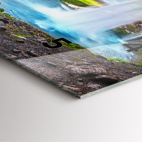 Kwadratowy zegar Wodospad w Islandii