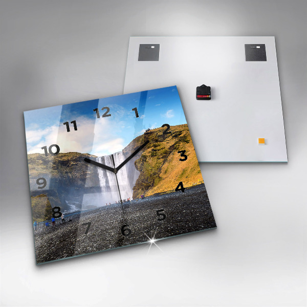 Kwadratowy zegar Wodospad w Islandii