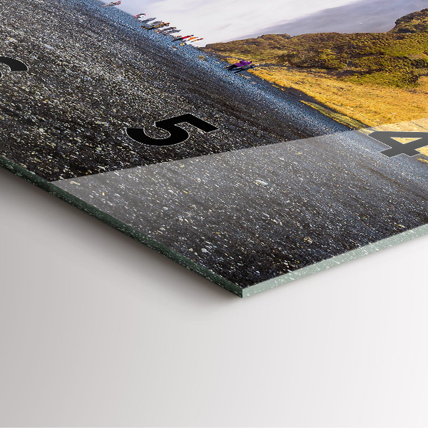 Kwadratowy zegar Wodospad w Islandii