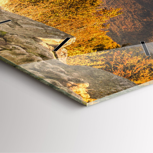 Kwadratowy zegar Góry Bieszczady