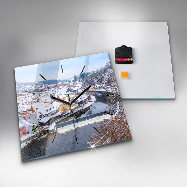 Kwadratowy zegar Panorama miasta w zimie